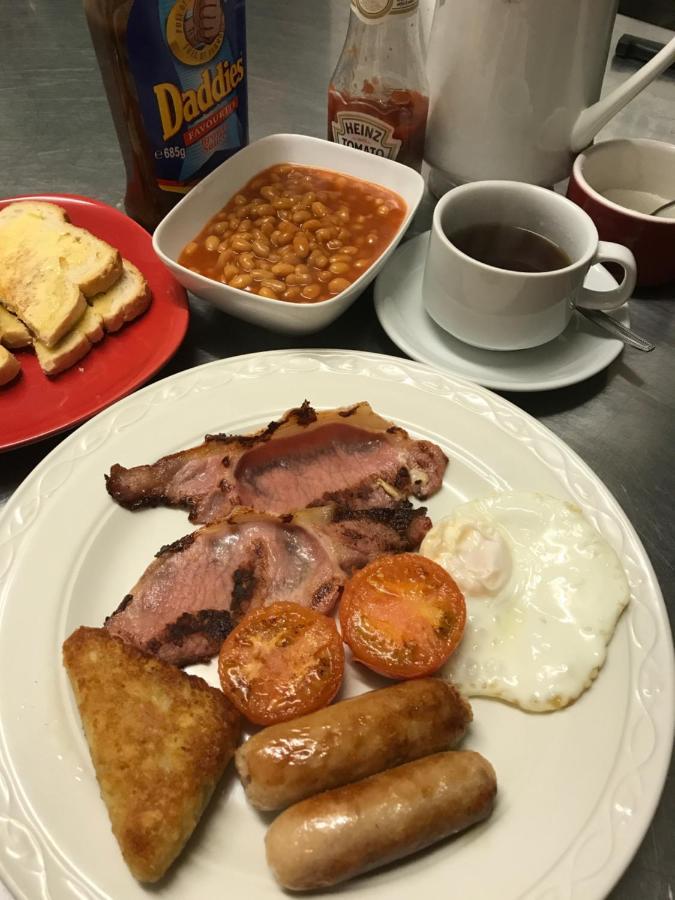 Bed & Breakfast Rheolau Arms Swansea